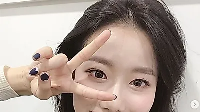 에이프릴 이나은 일상모습 어떻길래? "여신이 따로 없네" 여친짤 '화제'