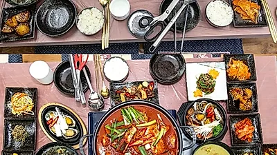제주 표선 맛집으로 소문난 '표선행복한식당' 큼직한 갈치조림으로 관광객들에게 인기몰이