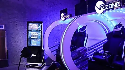 시원한 쇼핑몰에서 즐기는 이색 데이트, VR ZONE 용산아이파크몰점
