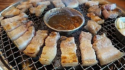 반값 흑돼지, 가성비 좋은 제주 한림 맛집 '한라축산정육식당'