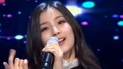 김소희, 'Loving You' 에 대해 박진영 "보통 사람 아냐" 극찬 '눈길'