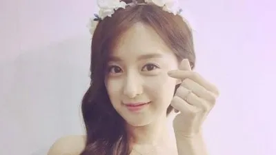 쌈 마이웨이 김지원, 손 하트 날리며 순백의 천사로 변신...'이 정도였다니'