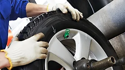 [완전정복!]   안전운전 위한 자동차 관리방법 … 엔진오일 교환부터 소모품 관리까지