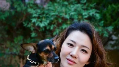 건강미 넘치는 섹시 매력의 가수 길건. 그녀의 애견사랑은...