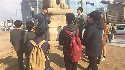 한국소상공인지원센터, 청년문화포럼 역사위원회 고궁답사프로젝트 함께하여
