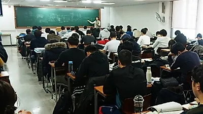 종로공무원·경찰학원, 전담교수 관리반으로 공무원 단기합격 지원