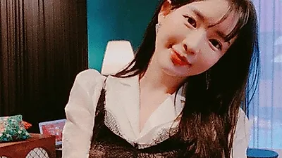 '연애의 맛' 김진아 인스타, 성숙해진 흑발 요정 근황…김정훈과 14살 나이차이, 직업은 아나운서?