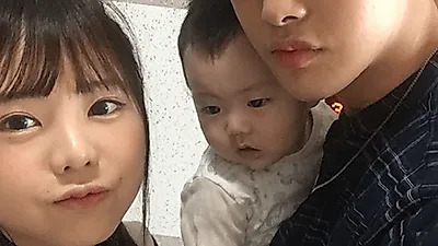 [스타☆톡] 17세 나이에 결혼 홍영기♥이세용, '똑 닮은 두 아들과 듬직한 남편' 사랑스러운 일상