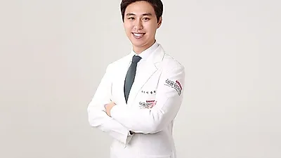 자신감을 떨어뜨리는 여드름흉터, 전문적 여드름치료가 필요해