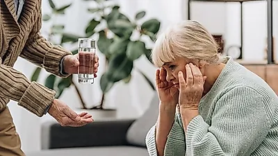 치매까지 유발하는 백내장 초기증상과 백내장 수술비용은?, 백내장 예방에 좋은 영양제·안경까지