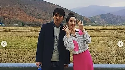 [스타☆톡] 이병헌 동생 이지안(이은희) '이필모♥서수연' 진짜 커플 인증…인스타그램에 셀카 올려