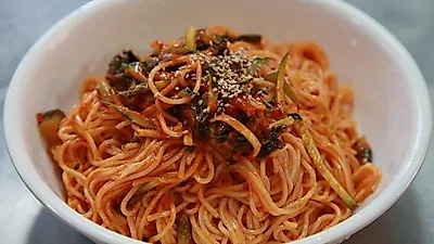 매콤한 '비빔국수 황금레시피'