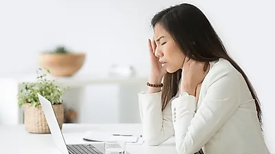 갑자기 머리가 어지러운 이유는? '이석증 증상'과 치료 및 예방법