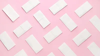방충망 사이에 낀 먼지,  만능세제 만드는 법 알면  순식간에 문제 해결…  만능물티슈와  만능소독젤 만들기