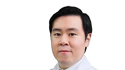 갑작스러운 어깨 관절 통증, 오십견이 의심된다면? 조기 치료 필수