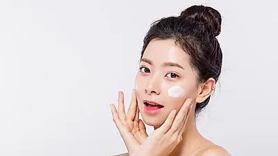 "하얀 피부 만들어준다?" 미백크림 고를 때 주의할 점