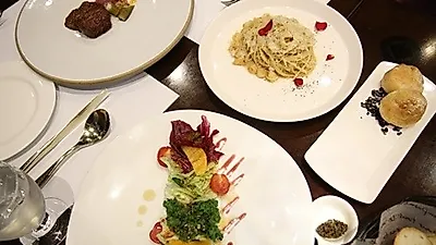 가로수길 맛집 '앙스모멍', 우수한 셰프와 소믈리에의 만남