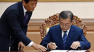 [☞핫키워드]'네임펜 맨' 김종천 의전비서관·현직판사 음주운전 논란
