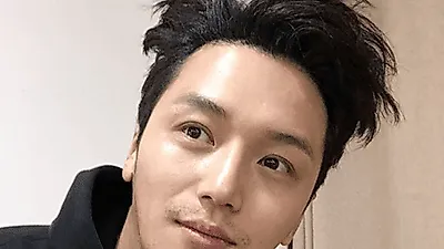 변요한, 연기 늦게 시작 한 이유가..."입영통지서+유학, 번역도 가능" 의외의 매력