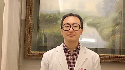 발톱무좀 시 발톱 뽑아도 치료 끝나지 않아 "완치 되려면 뿌리까지 치료해야"
