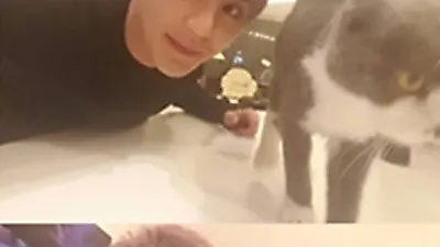 김준수, 고양이 미호와 깜찍 셀카 "도망가지마~"
