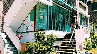 서울 데이트 코스 '홍대 놀거리', "꼭 가봐야 할 SNS 맛집과 명소는?"