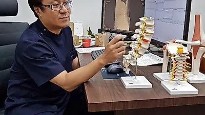 팔저림과 마비가 나타난다면 목디스크 의심해야