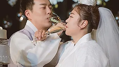 [스타☆톡]홍윤화‧김민기 결혼 웨딩 사진 공개! 홍윤화 몸무게 감량 다이어트 전후 확실히 비교돼…