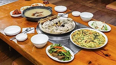 서대문구 맛집 '산천마루'에서 즐기는 누룽지백숙, 말복맞이 이벤트 열어