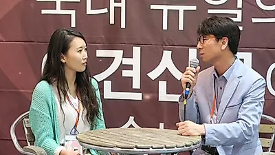 [포토] 인터뷰중인 펫사료협회 김용현 위원 '2015 케이펫페어'