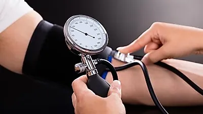 고혈압 때문에 생기는 증상은...고혈압에 좋은 음식 '오메가3' 원인 및 관리법