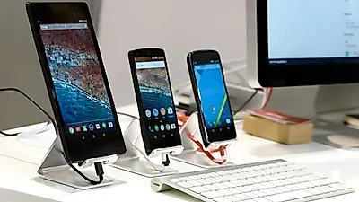 스마트폰이 대세가 된 핸드폰 시대...한국과 전 세계의 스마트폰 도입과 전파