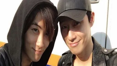 진흥왕 박형식, 박서준과 '눈호강 비주얼'...훈훈한 투샷