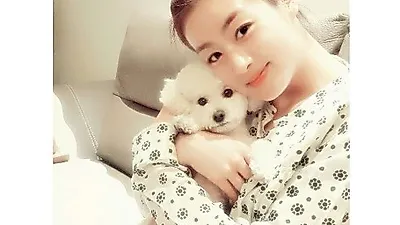 강소라, 반려견 밍키와 애정 가득 허그 "밍순이랑"
