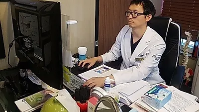 폭염 속 더욱 강해지는 '사마귀 바이러스', 예방법과 치료법