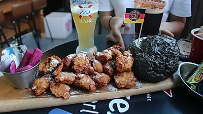 양질의 드래프트 맥주 맛 선보이는 최다 퀄리티 인증 홍대맥주맛집 눈길 