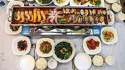 제주도 중문 맛집 '기원뚝배기' 약초숙성 문어해물통갈치조림, 맛깔스런 요리로 입소문