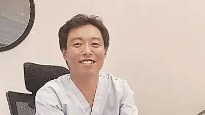 색소의 범위가 넓은 대형문신, 멀리레이저시술로 제거 가능