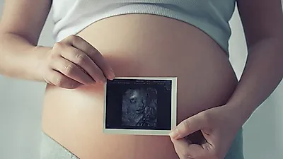 생리 늦어지는 이유, 혹시 '임신'? 임신 초기증상과 임신테스트기(임테기) 사용시기·사용법까지