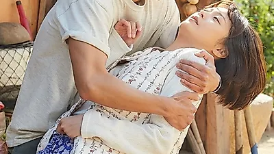 [금요드라마] '톱스타유백이' 촬영지? '지붕뚫고 하이킥' 작가+'응답하라 1988' PD 합작 "시청률 연속 상승"