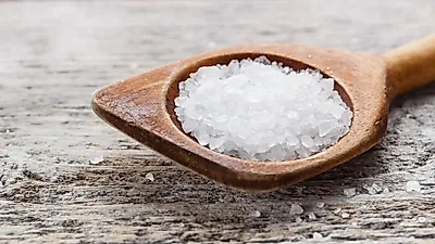 단양 구운 마늘 소금, 마늘향 '가득' 육류 또는 해산물 요리에도 제격! 황토가마에 구운 소금?