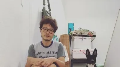 정인, 똑같은 표정과 포즈로 앉은 남편과 강아지 '폭소'