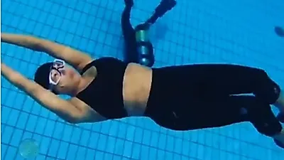 '연애의 맛' 정영주, 숨겨진 몸매 공개에 '김성원 반할듯' 나이 가늠 불가 다이빙 실력에 '감탄'