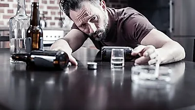 계속 이어지는 우울함... 만성우울증, "증상 가볍지만 심각한 질병"