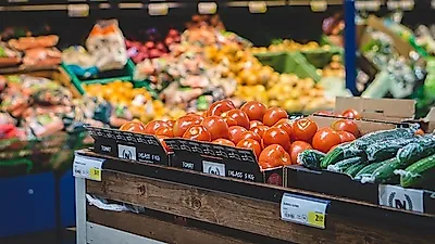 How to Avoid Wasting Money When Grocery Shopping