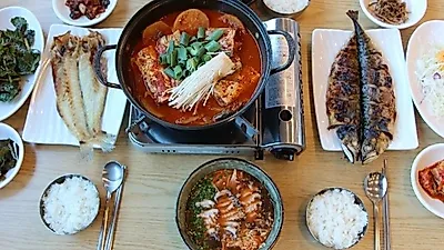 재방문 고객이 많은 제주도 산방산탄산온천 맛집 '신옛촌 본점', 향토음식 선사