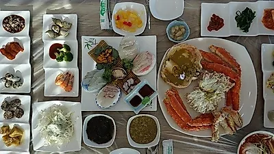 살이 통통하게 오른 제철대게를 저렴한 가격에 즐길 수 있는 속초맛집 '비치크랩'