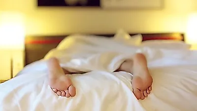 '자고 나면 입안이 말라요'   수면무호흡증이 노화를 촉진할 수 있어   양압기 사용법 및 주의사항
