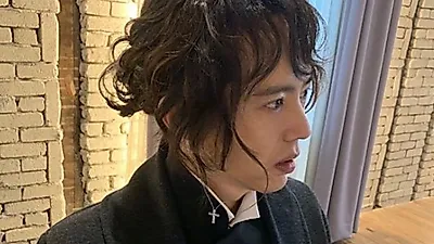 양준일, 나이 50대 맞아? 인스타에서도 `저세상 비주얼+기럭지`