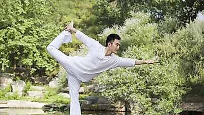 남자를 위한 요가인 브로가...유연성만이 아니라 근육 키우기에도 좋아